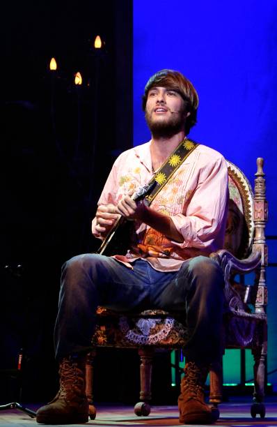 Pedro Sol em cena do espetáculo de Charles Möeller e Claudio Botelho Pedro Sol em cena do espetáculo de Charles Möeller e Claudio Botelho
