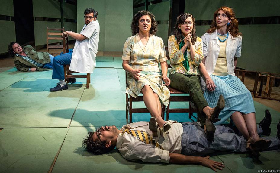 Cortez, Haddad, Marina, Laís, Carolina e Motta: bom elenco Cortez, Haddad, Marina, Laís, Carolina e Motta: bom elenco