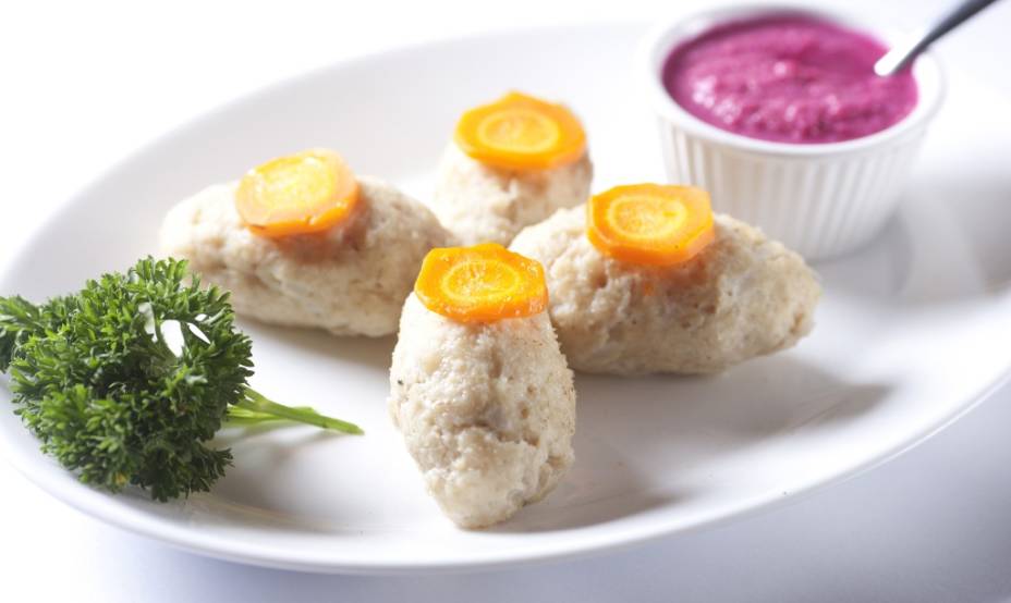 Gefilte fish com raiz-forte