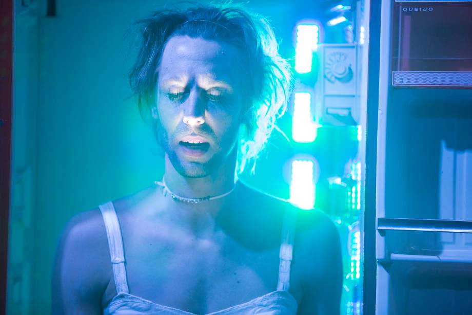 Peça A Geladeira, sob direção de Nelson Baskerville Peça A Geladeira, sob direção de Nelson Baskerville