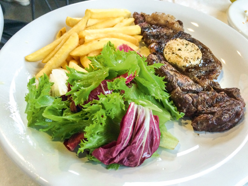 Pedida fixa: bife ancho com batata frita e salada verde