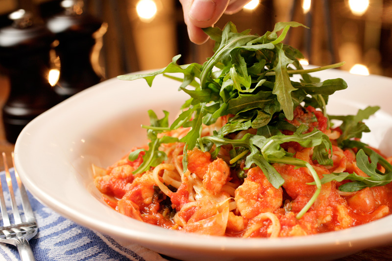 Linguine com camarão