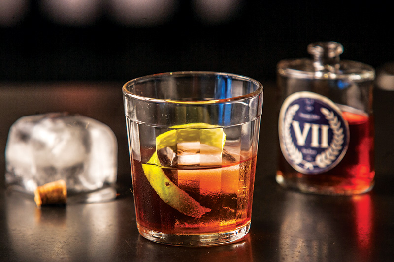 O negroni: da garrafa para o copo O negroni: da garrafa para o copo