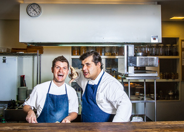 Tócchio e Espadana: homens de confiança do cozinheiro português Tócchio e Espadana: homens de confiança do cozinheiro português