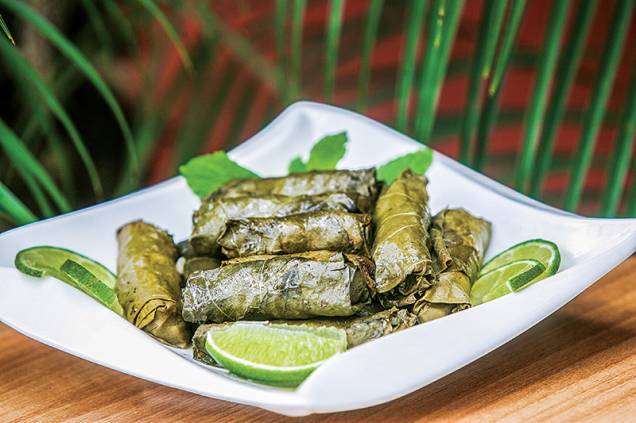 Charutinhos de folha de uva Charutinhos de folha de uva