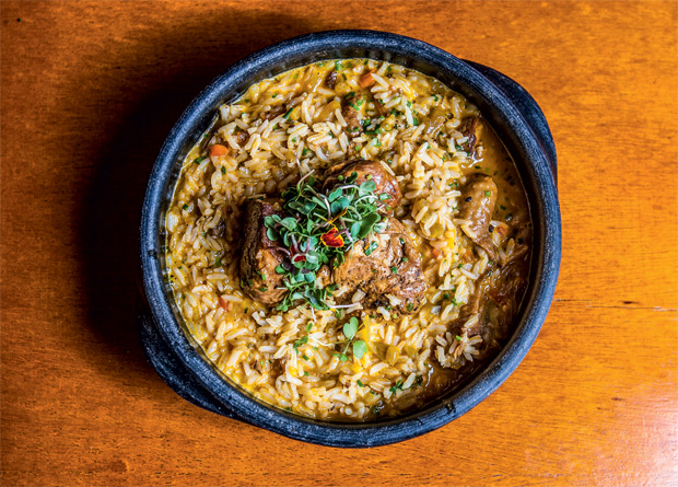 Galinhada bem caldosa com arroz Galinhada bem caldosa com arroz