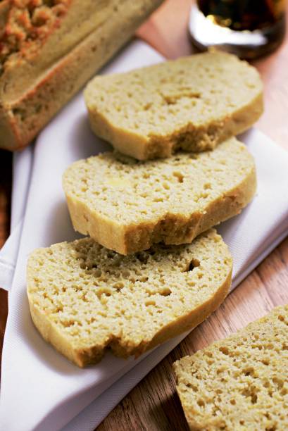 Pão de farinhas de arroz e de mandioca mais fécula de batata