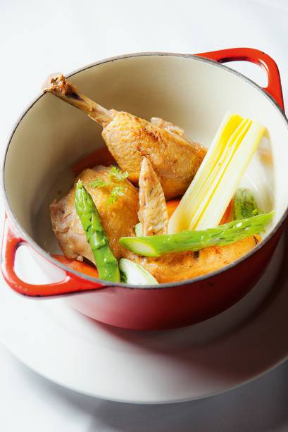 Frango assado: opção do menu sem glúten nem lactose Frango assado: opção do menu sem glúten nem lactose