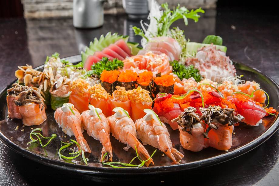 Sushis e sashimis servidos no rodízio do Manihi Sushi Sushis e sashimis servidos no rodízio do Manihi Sushi