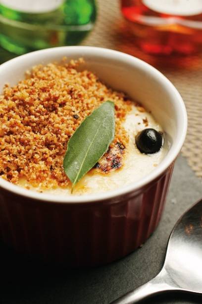 Creme brûlé: receita do chef Fábio Vieira Creme brûlé: receita do chef Fábio Vieira