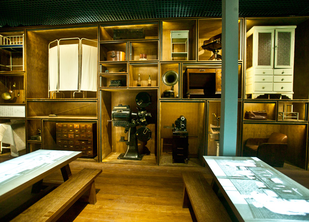 Acervo: são apresentados móveis e utensílios da hospedaria Acervo: são apresentados móveis e utensílios da hospedaria