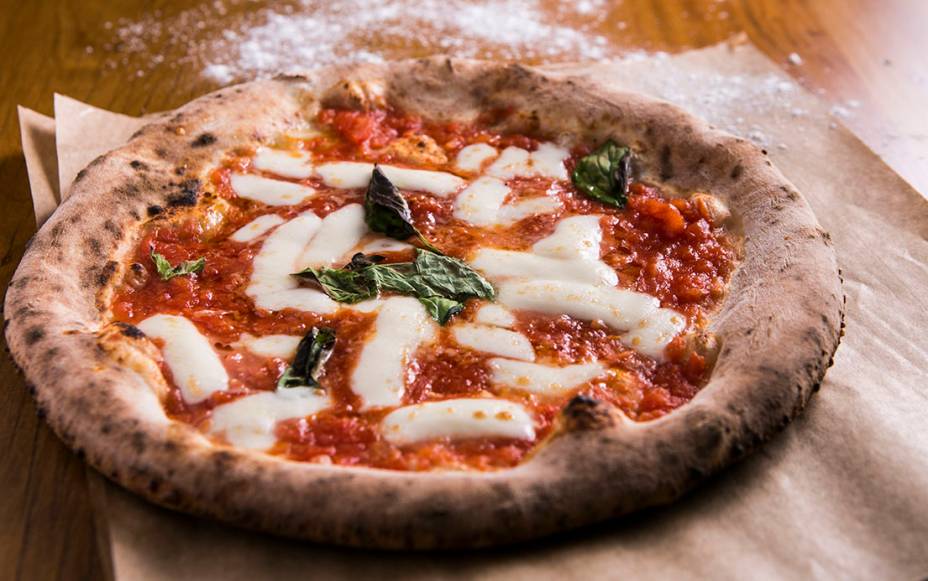 A ótima margherita, feita de acordo com a cartilha italiana