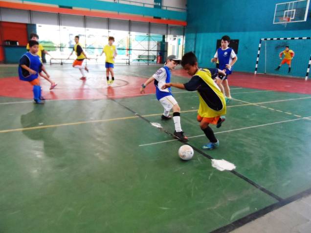 Jogos na quadra Jogos na quadra