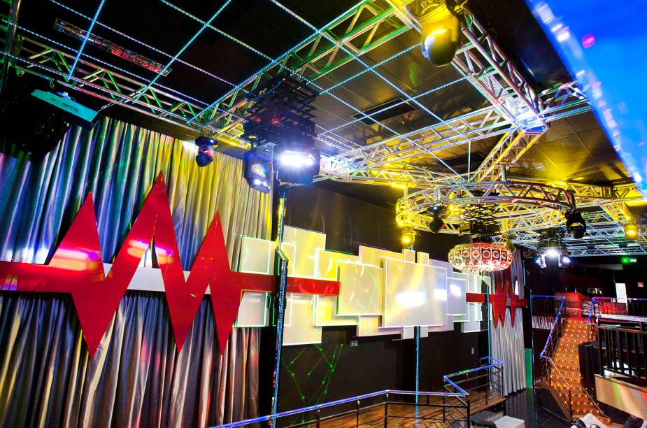 Iluminação poderosa: sistema de mapping reforça as projeções Iluminação poderosa: sistema de mapping reforça as projeções