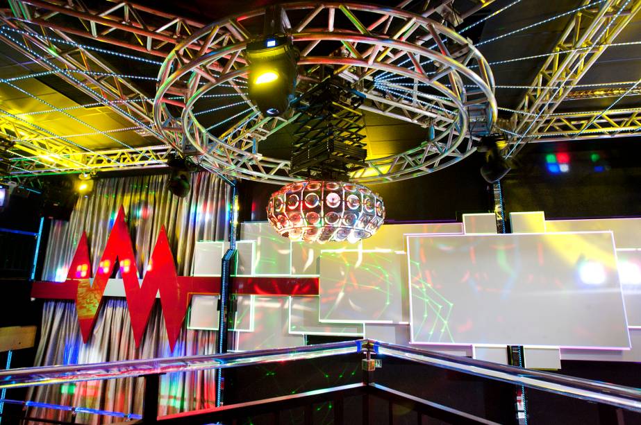 O "alien": peça igual à da casa da Mooca foi importada da Espanha O "alien": peça igual à da casa da Mooca foi importada da Espanha