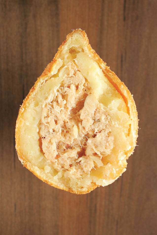 Coxinhas: de frango Coxinhas: de frango