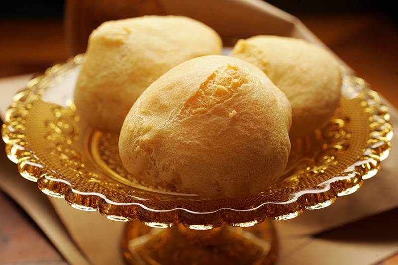 Pão mineirinho, com mandioquinha no lugar do queijo