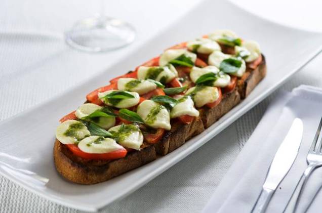Bruschetta Caprese Bruschetta Caprese