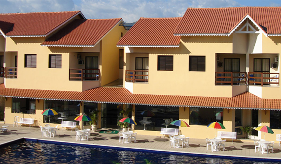 Hotel tem piscina coberta e aquecida