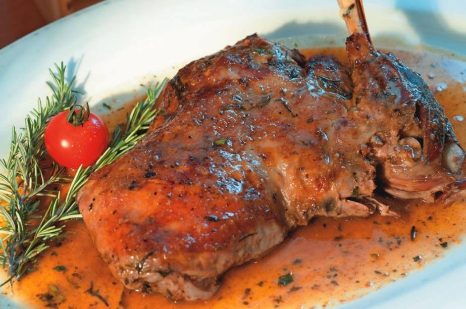 Assado de cordeiro com ervas Assado de cordeiro com ervas