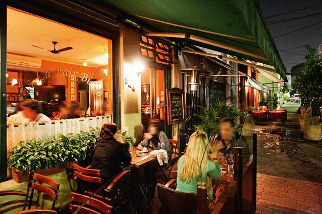 restaurante-de-la-paix-na-rua-tupi-no-bairro-de-higienopolis.jpeg