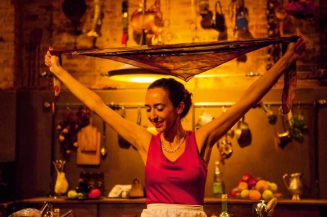A atriz Valéria Arbex: cativante bate-papo na cozinha A atriz Valéria Arbex: cativante bate-papo na cozinha
