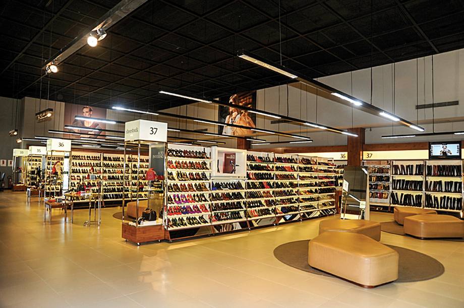 Shoestock da Vila Guilherme: sapatos femininos, infantis e masculinos