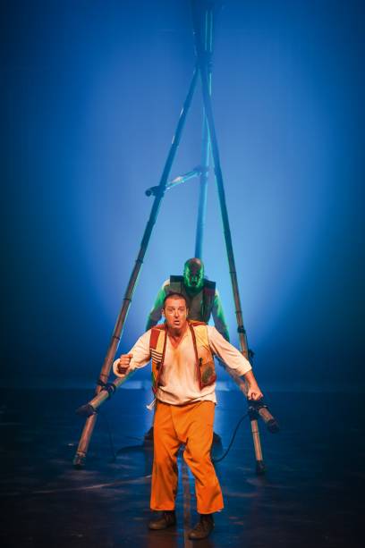 Rodrigo Matheus (à frente) e Ronaldo Aguiar: malabarismo e números circenses Rodrigo Matheus (à frente) e Ronaldo Aguiar: malabarismo e números circenses