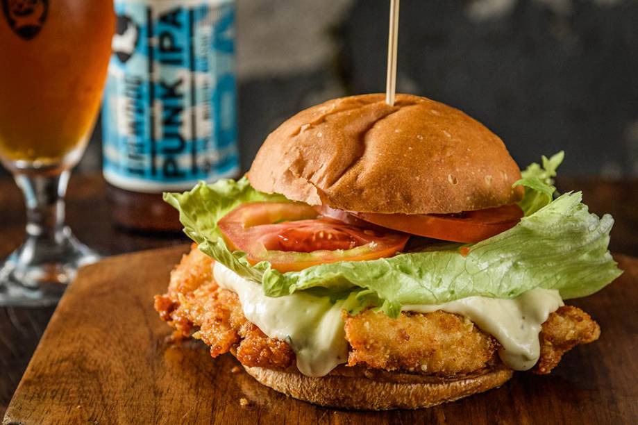 Sanduíche de frango empanado Sanduíche de frango empanado