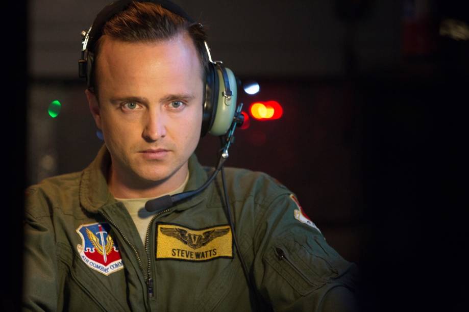 Decisão de Risco: o ator Aaron Paul também integra o elenco