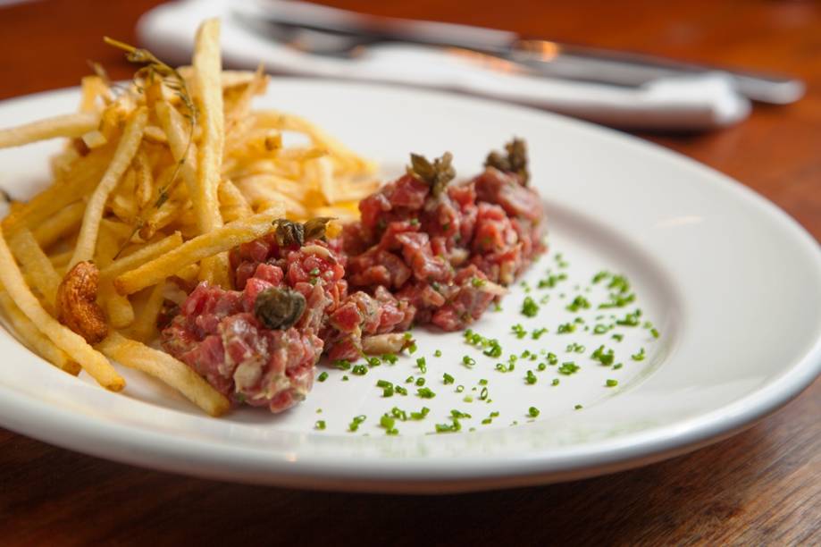 Uma das entradas mais atraentes é o tartare de angus