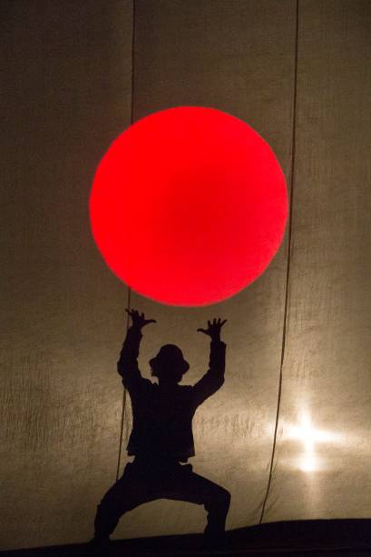 Tempus Fugit?: mescla de dança, circo e música