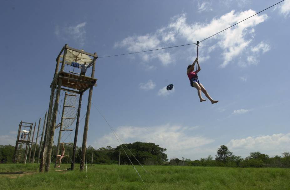 O Cantareira Esportes de Aventura oferece atividades de tirolesa