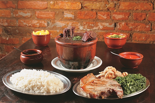 O bar serve uma das melhores feijoadas da cidade O bar serve uma das melhores feijoadas da cidade