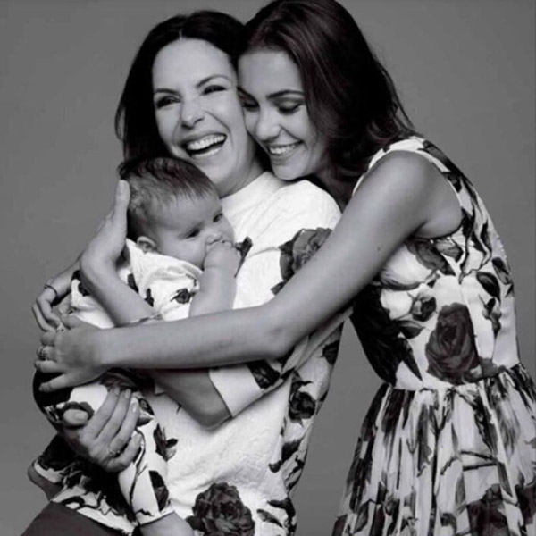 Aos 21 anos, filha mais velha de Carolina Ferraz está cada dia mais parecida com a mãe famosa