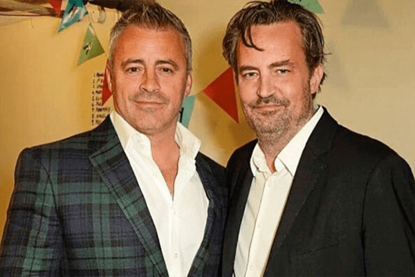 Quase 20 anos após episódio gravado em Londres, atores de “Friends” se reencontram na capital britânica