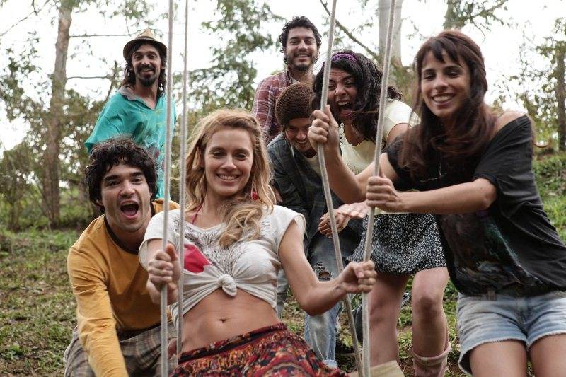 Entre Nós: amigos se encontram na casa de campo Entre Nós: amigos se encontram na casa de campo