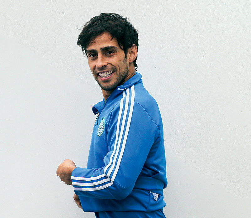 Valdivia compra camarote do Plameiras com desconto de 50%