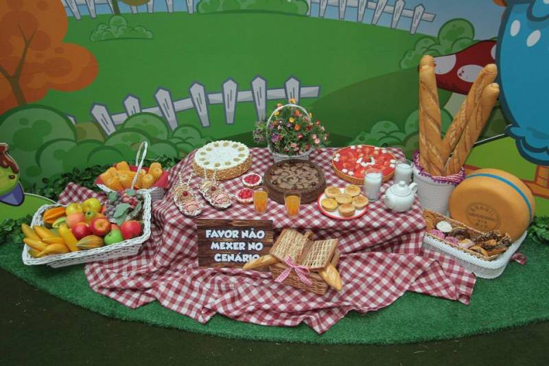 Carrossel Galinha Pintadinha - Shopping Granja Vianna Carrossel Galinha Pintadinha - Shopping Granja Vianna