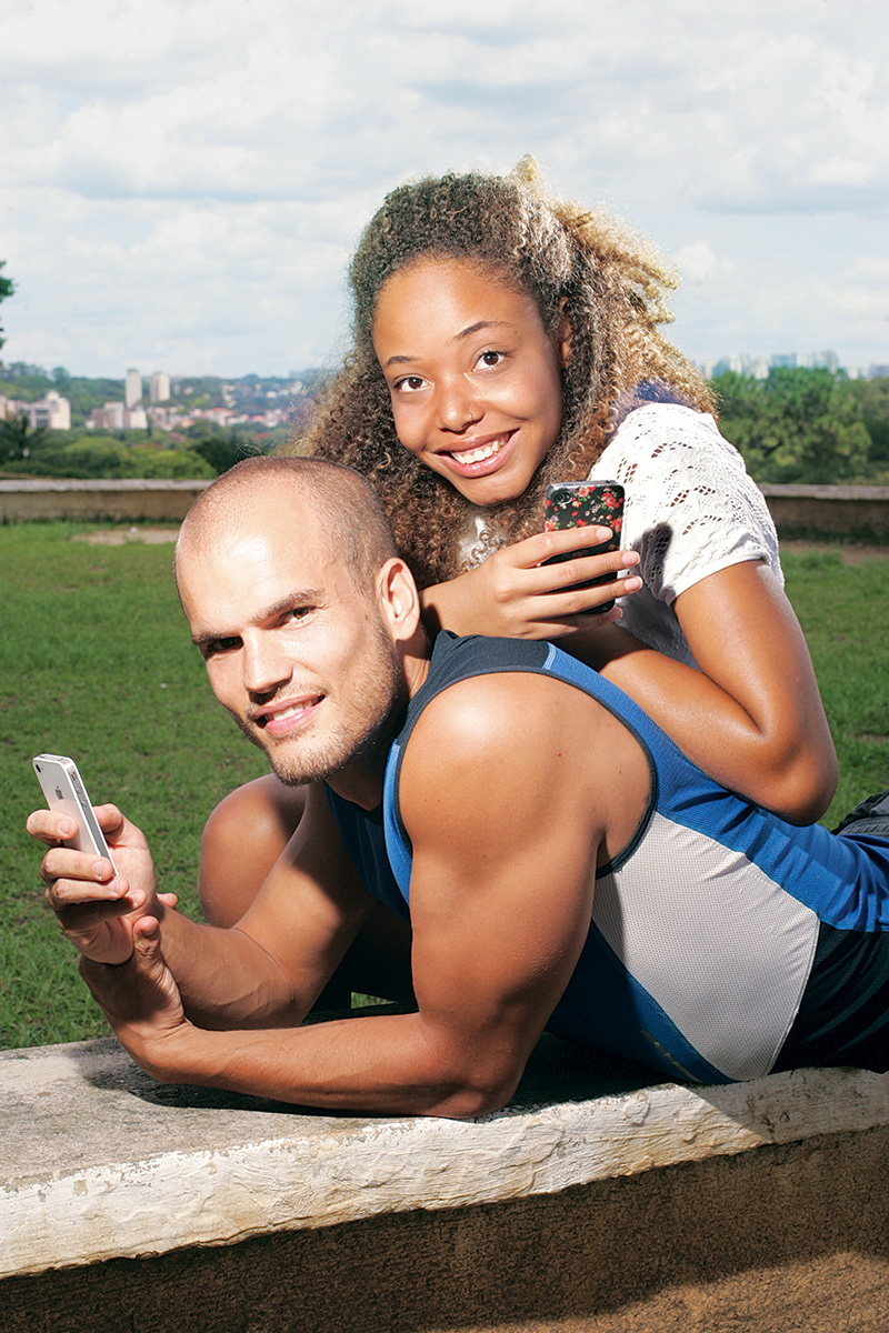 Aplicativo de paquera Tinder vira febre em São Paulo