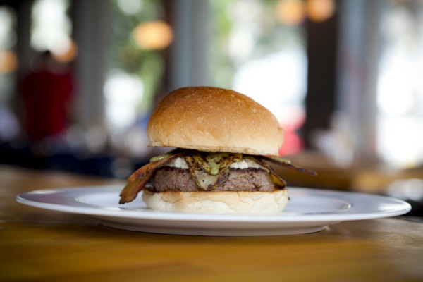 2-hamburguer-zucchini-com-queijo-de-cabra-fresco-boursin-abobrinha-na-chapa-mol