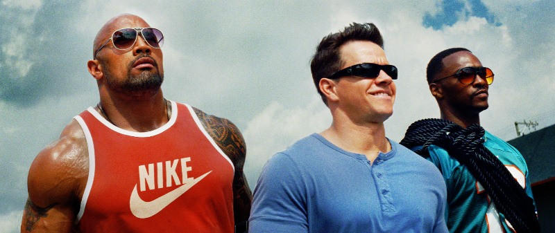 Sem Dor, Sem Ganho: os atores Dwayne Johnson, Mark Wahlberg e Anthony Mackie