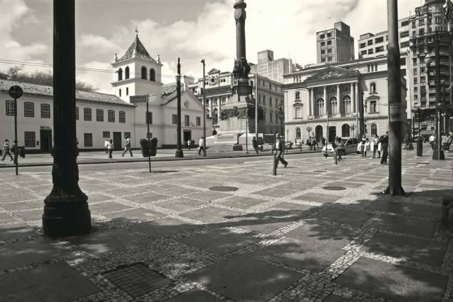 O Pátio do Colégio, tal qual foi reconstruído nos anos 1970: local escolhido por Nóbrega O Pátio do Colégio, tal qual foi reconstruído nos anos 1970: local escolhido por Nóbrega