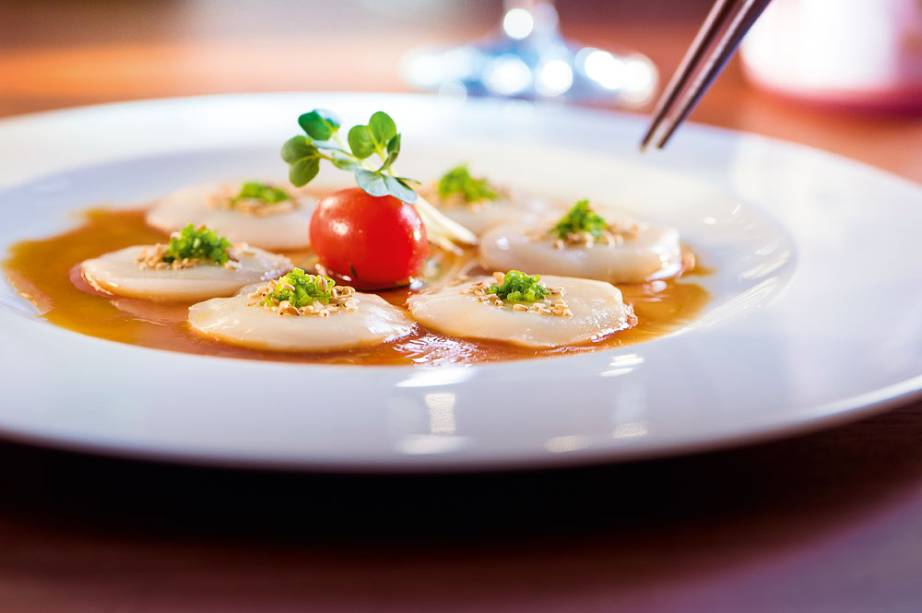 Sashimi de vieira no azeite Sashimi de vieira no azeite