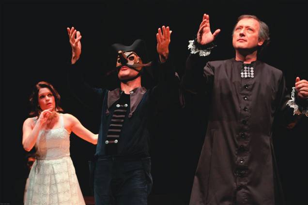 Maria Stella Tobar, Julio Machado, Lavínia Pannunzio, Paulo Marcello e Gonzaga Pedrosa: comédia A Ilusão Cômica Maria Stella Tobar, Julio Machado, Lavínia Pannunzio, Paulo Marcello e Gonzaga Pedrosa: comédia A Ilusão Cômica