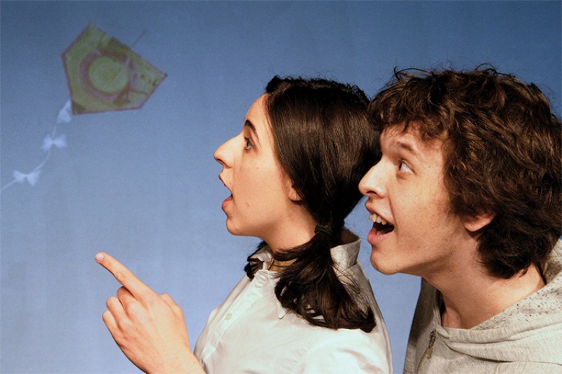 A Linha Mágica: Beatriz Mentone e Thomaz Huszar estão no elenco de A Linha Mágica A Linha Mágica: Beatriz Mentone e Thomaz Huszar estão no elenco de A Linha Mágica