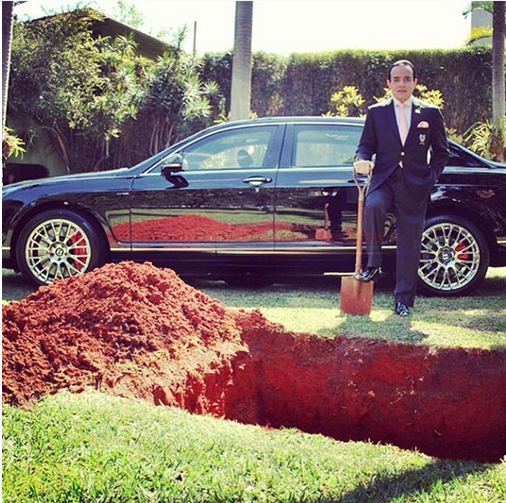 Enterro do Bentley de Chiquinho Scarpa é “pegadinha”