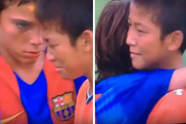Após vitória, jovens jogadores do Barcelona consolam adversário em vídeo emocionante