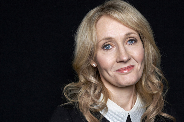J.K. Rowling deu presente inesquecível para uma fã de “Harry Potter” após desabafo