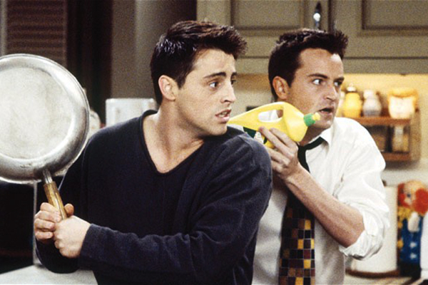 Mais de dez anos após o fim de “Friends”, intérpretes de Chandler e Joey se reencontram